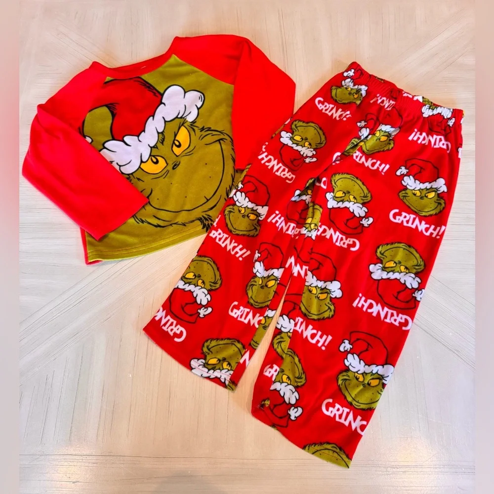 Kids The Grinch Santa Hat 2-Piece Fleece Pajama Set – Size 5T